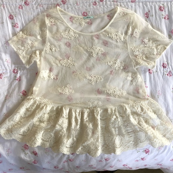 Kimchi Blue Cream Sheer Floral Lace Baby Doll Tee - Picture 3 of 7